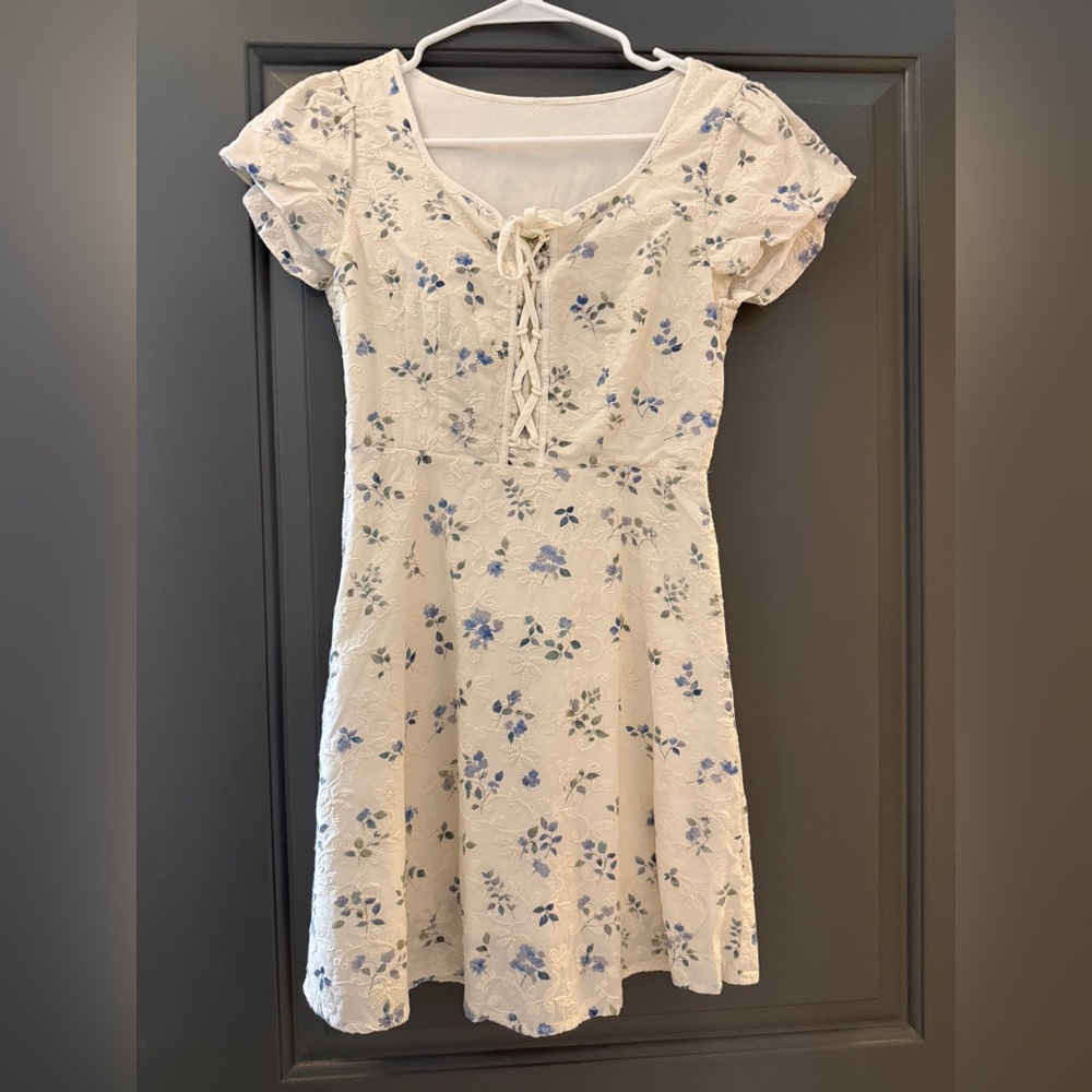 Cream Floral Lace-Up Short Sleeve Dress